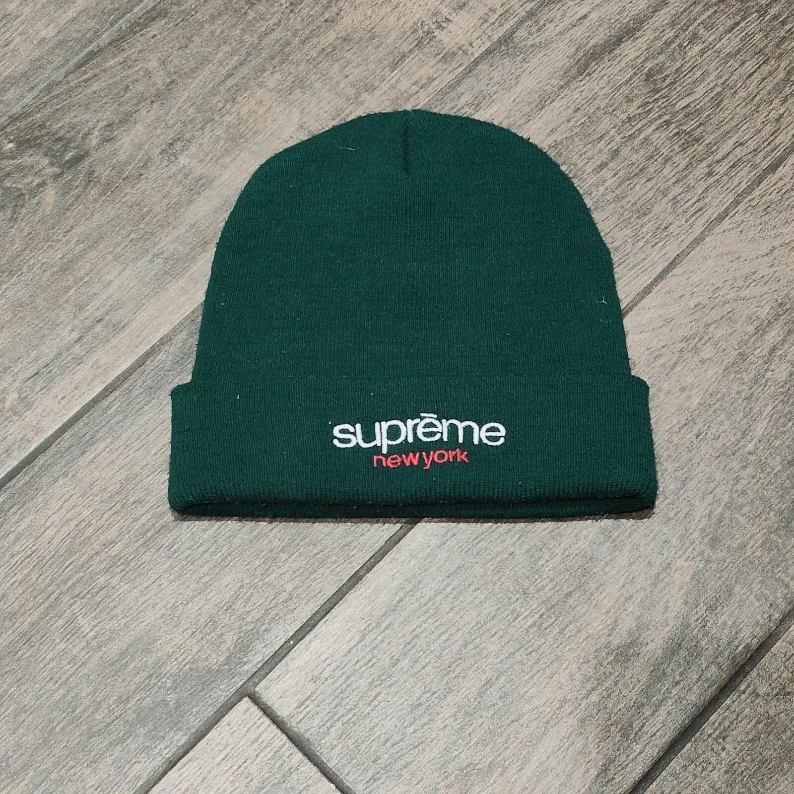 Bonnet vert logo Supreme Classic