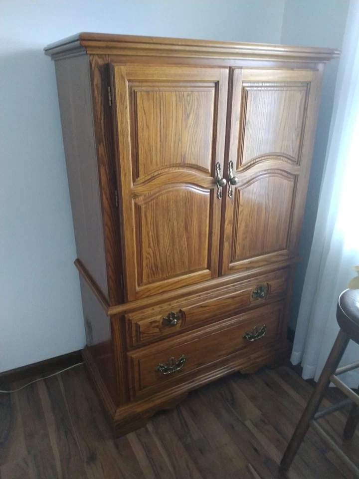 Full Size Oak Bedroom Set  - Image 3 of 4