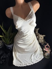 Vtg Silky Nylon Soft DRESS SLIP LINGERIE NIGHTGOWN DRESS CREAM Lace FULL SLIP