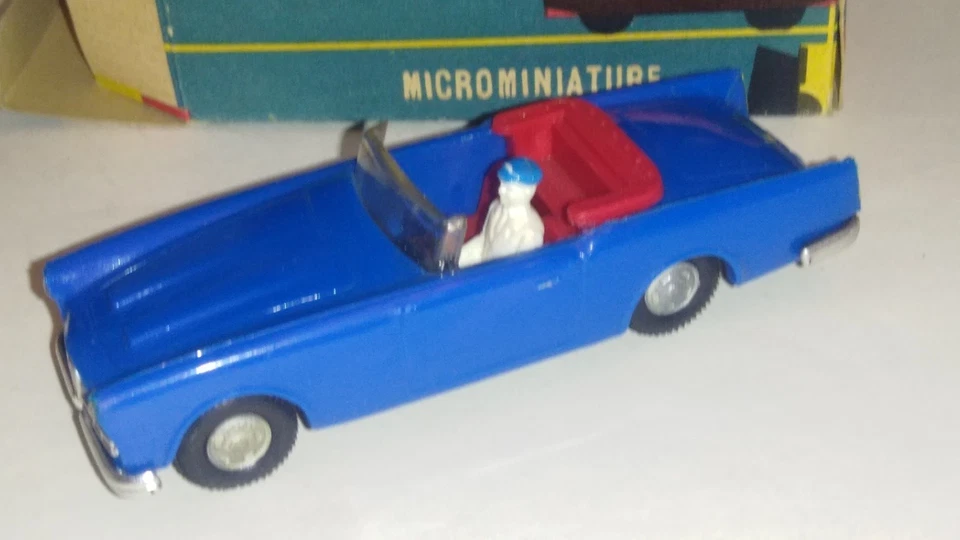 Politoys alfa romeo 2000 spyder t   1/41     -  plastica APS - # 41 - Immagine 4 di 4