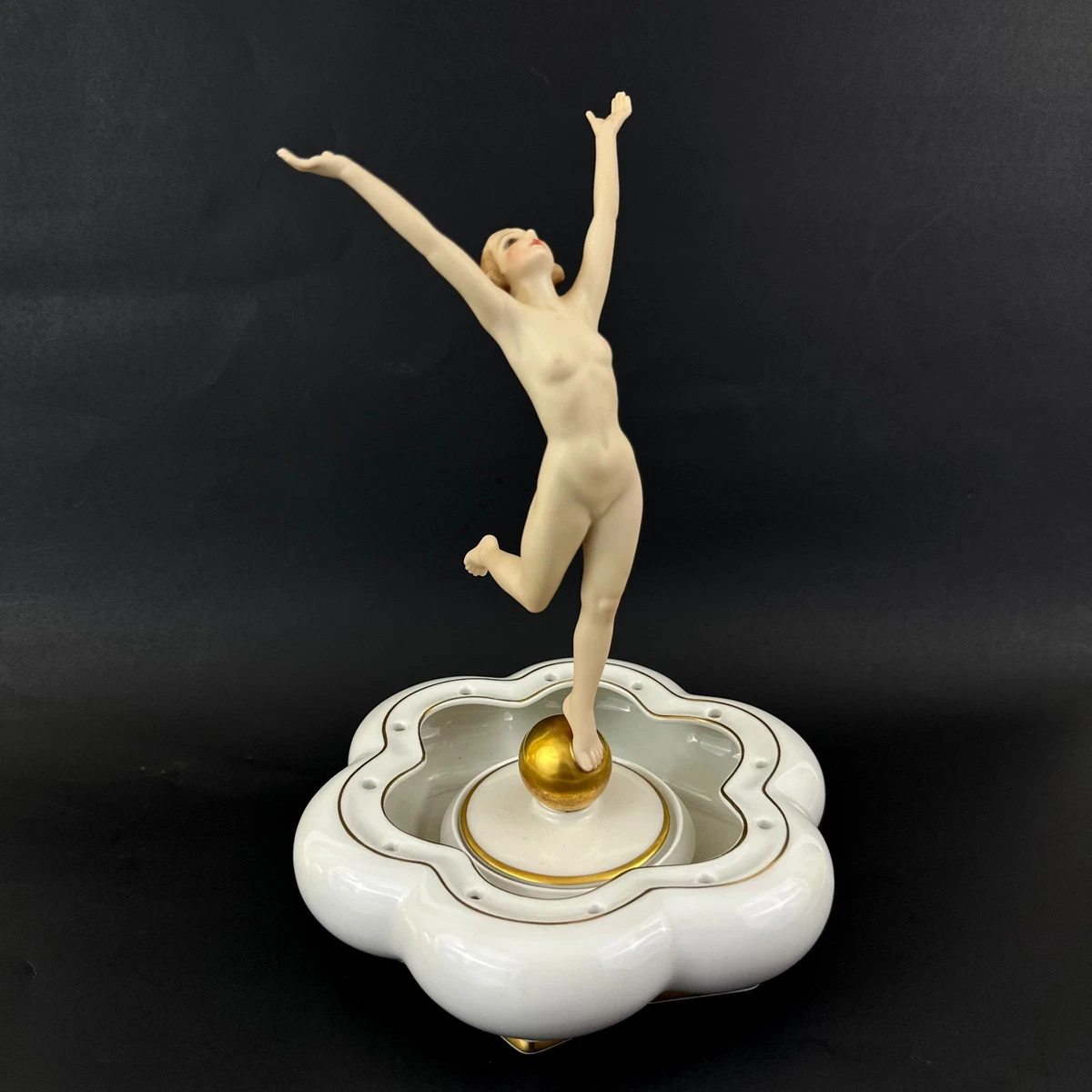 Hutschenreuther Figurine In Antique Ceramic & Porcelain Figurines