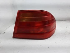  Passenger Tail Light 210 Type Sedan E300D 96 97 98 99 MERCEDES E320 E420 E430 