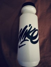 Nike White Black BPA-Free Plastic Water Bottle 32L Push Cap Sport