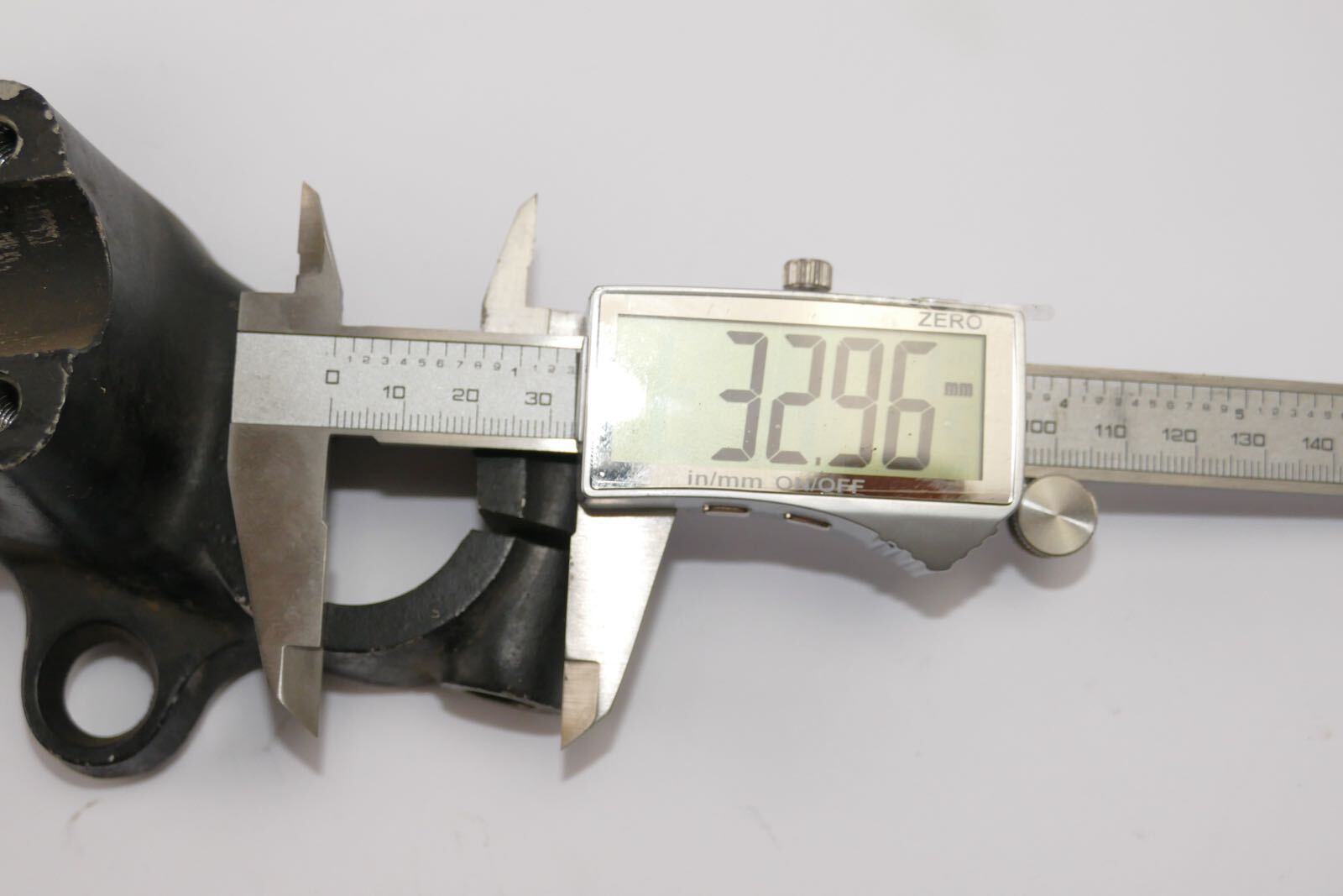 Suzuki GS 400 1977 - 19+83 - Triple Tree Top A5838-3