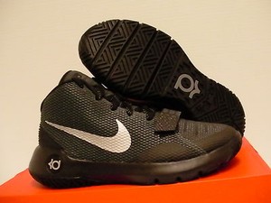 nike boys size 5