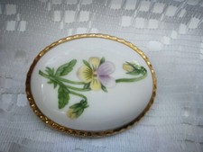 VINTAGE HANDGEFERTIGTE Fine Bone China Stiefm&uuml;tterchen Blume Brosche Aynsley