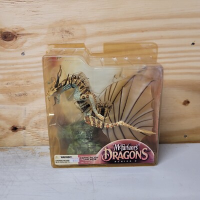 McFarlane's Dragons Quest For The Lost King Series 3 Water Dragon Clan Box DMG