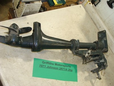 1971 JOHNSON OUTBOARD 2HP 2R71A oem lower unit drive prop propeller transom clam