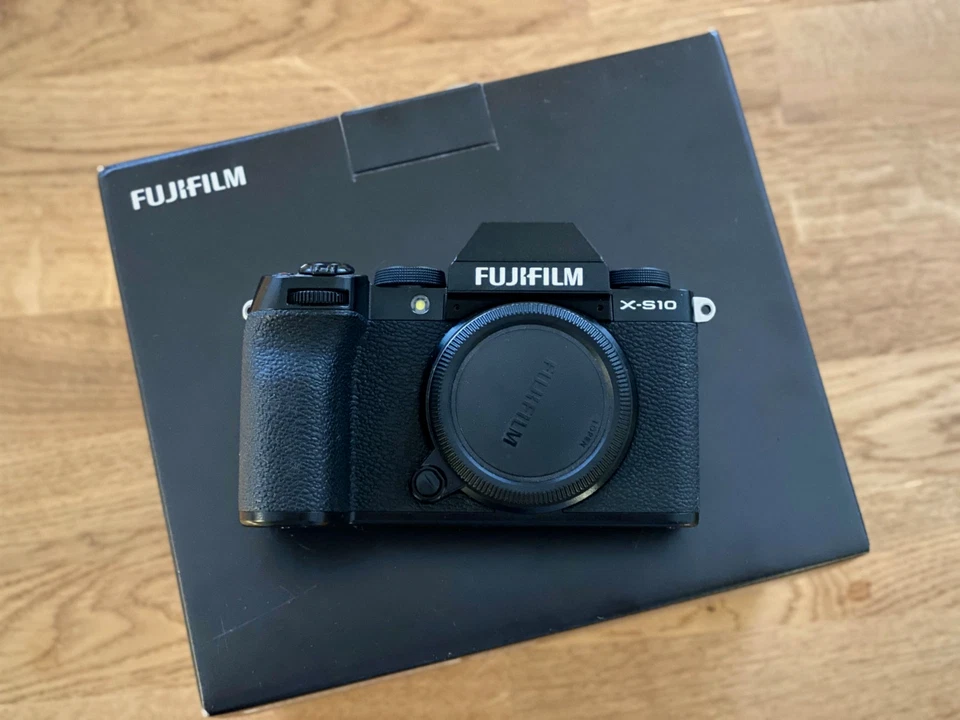 FUJIFILM X-S10 Gehäuse Schwarz • Nur 1125 Auslösungen • OVP • Sehr gepflegt