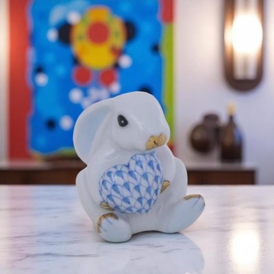  Herend Bunny with Heart Red Fishnet Porcelain Figurine No. 05575000VHB-X1
