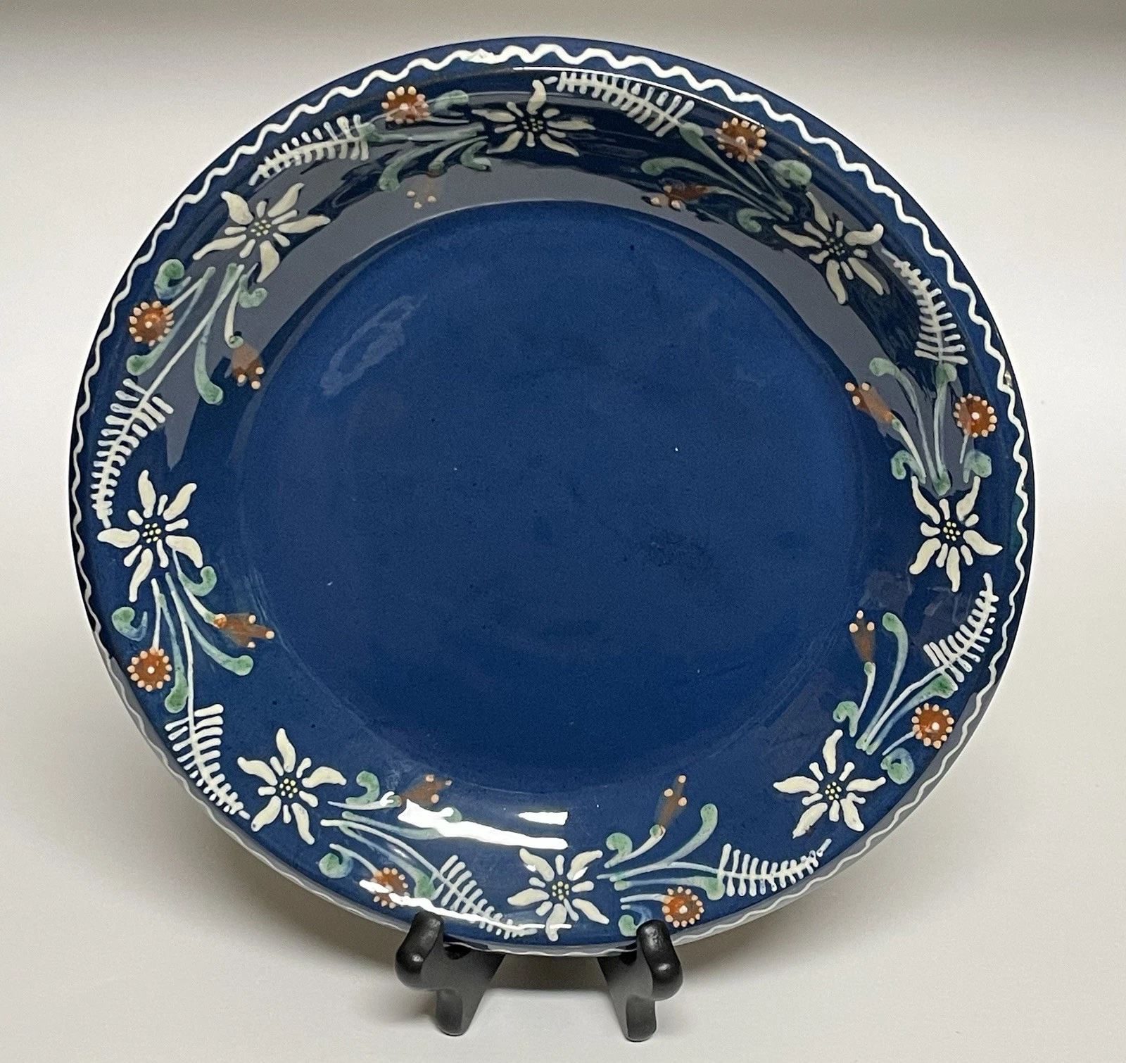 Vintage Handpainted Redware Ceramic Pie Dish Flower Pattern Cobalt Blue 10 1/8”