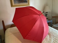 Vintage Elegant And Classic Wood Handle Red Tote Umbrella.
