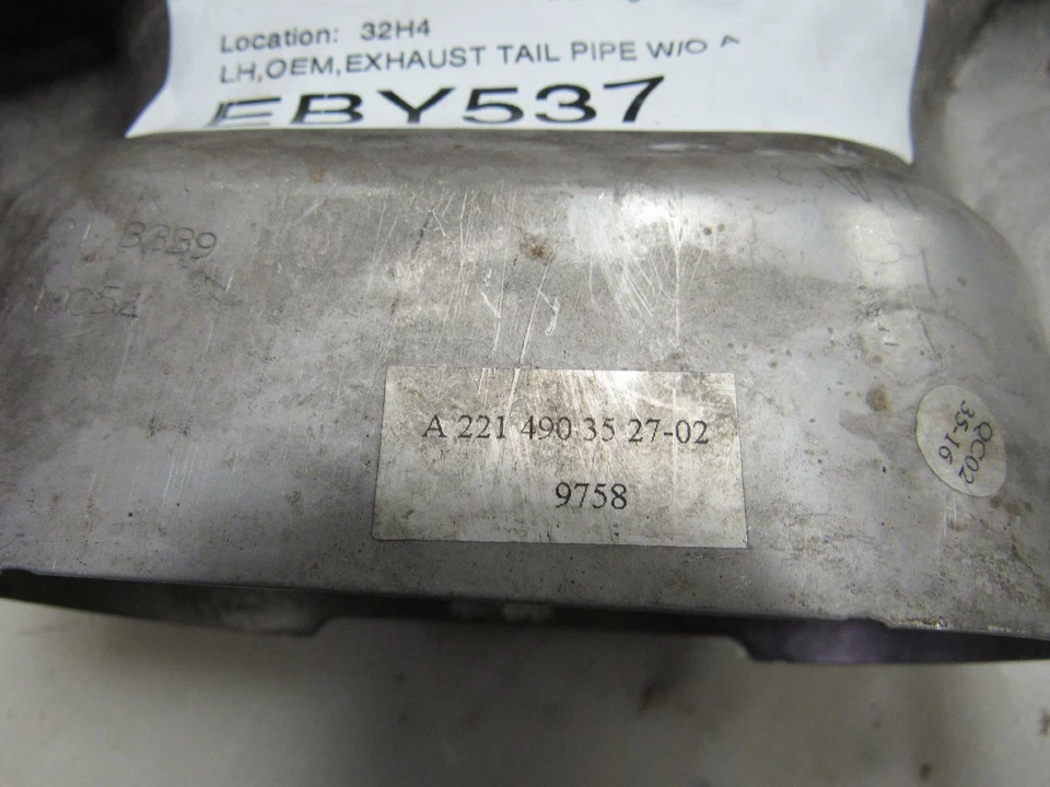 2010 - 2020 MERCEDES EXHAUST TAIL PIPE LEFT REAR BUMPER OEM 2214903527 - Image 4 of 4