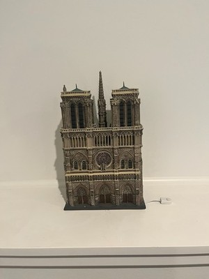 Department 56 Churches of the World Notre Dame