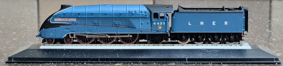 Corgi Train - ST97506 LNER 4-6-2 A4 Class "Dominion of Canada" 4489 - New - Image 4 of 4