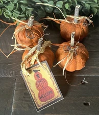 Set Of 4 Rustic Pumpkins Primitive Style Miniature Fall Autumn Bowl Filler