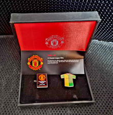 Manchester United v Aston Villa  Hospitality  Badge Gift Set  2010-2011