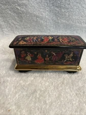 Ardleigh Elliott & Sons 1991 Russian Porcelain Music Box
