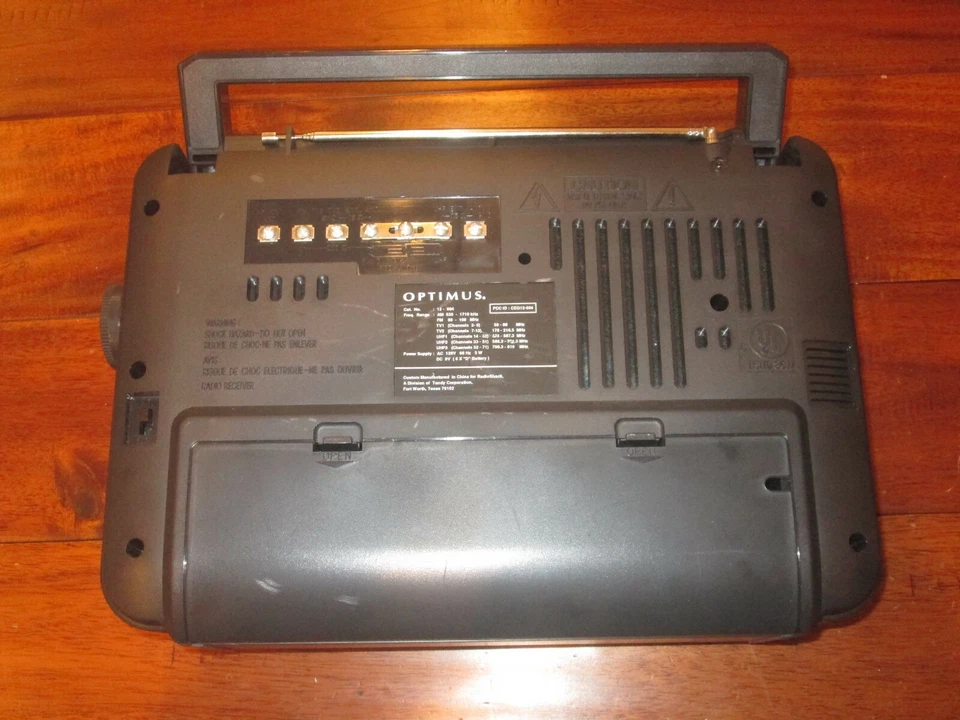 Receptor de radio Optimus AM FM banda de TV 12-604 EXCELENTE ESTADO. Foto 3 de 4