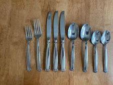 Vintage ONEIDA USA Glossy RATTAN Stainless 9 pcs Knives Forks Spoons VG