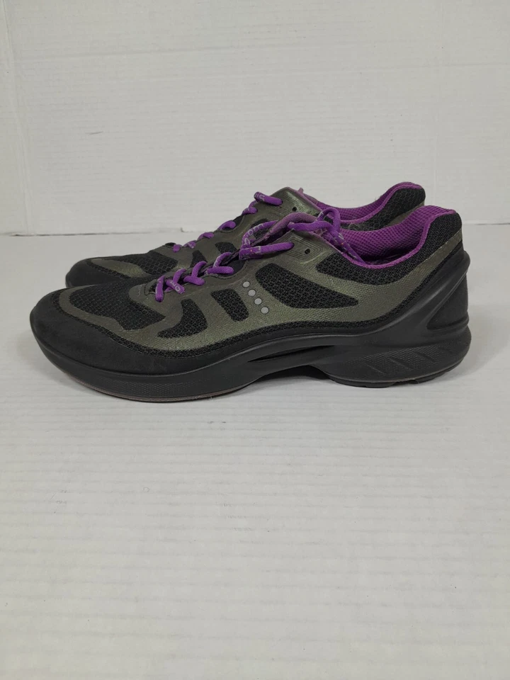 Zapatillas deportivas ECCO Biom Fjuel Tie para mujer negras/iridiscentes/púrpura EU 38 US 7 Foto 3 de 4