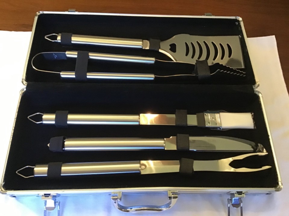 5 Piece Stainless Steel BBQ Set Outdoor Grill Tools in Aluminum Case