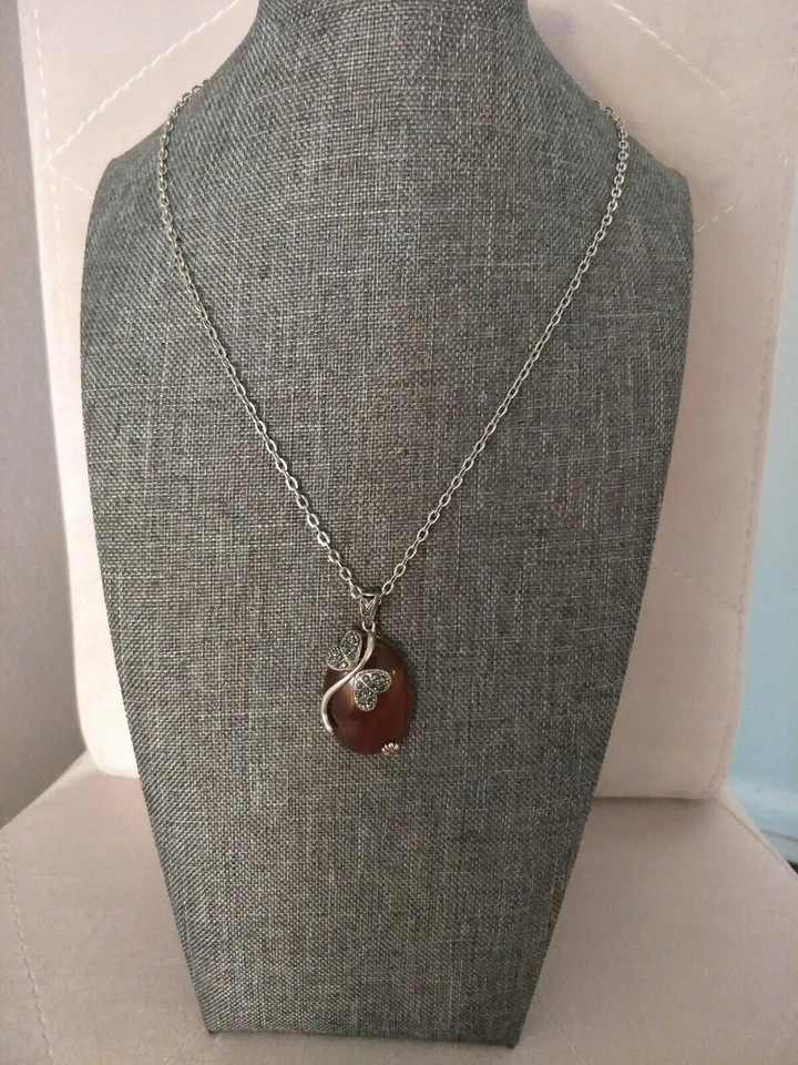 Red Quartz Crystal 18 Inches Necklace  - Image 4 of 4