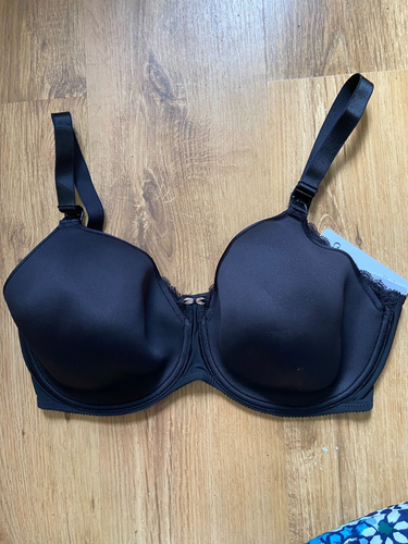Chantelle Nursing Bra Size 42D Drop Cup Black Underwired Full Cup BNWT - Picture 2 of 13