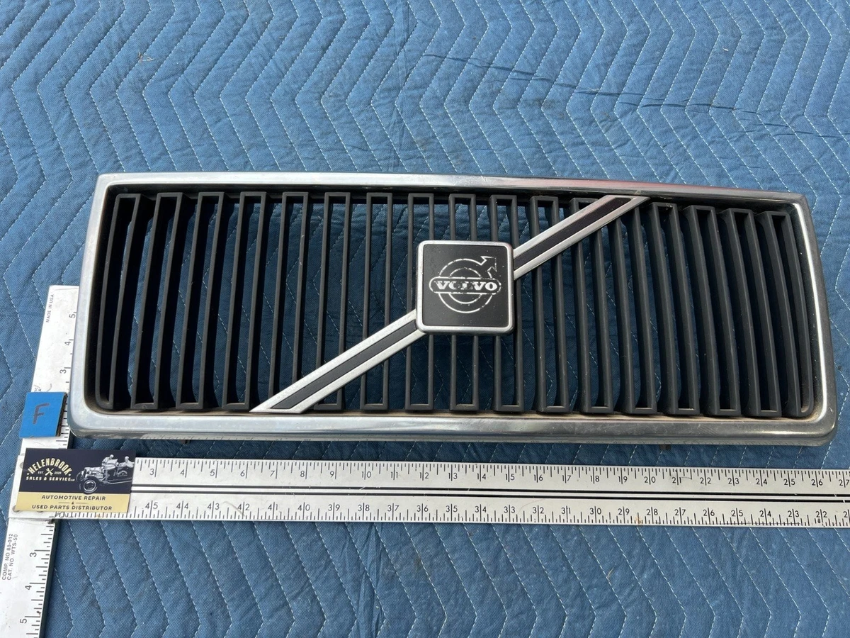 VOLVO 240 純正グリル 元箱付き VOLVO 240 純正グリル 元箱付き - メルカリ