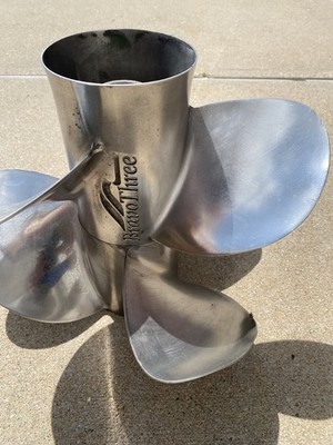 USED:  Mercury Marine Bravo 3  propellers 48-823664 48-823663  22P Damaged