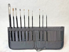 New York Central Professional Control Brush Set of of 10 in Case. SEE PHOTOS.