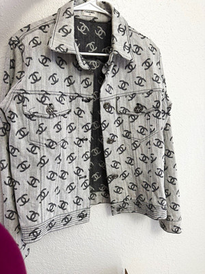 CHANEL Gray/Black CC Logo Jean Jacket Collared Rhinestone Buttons Size S