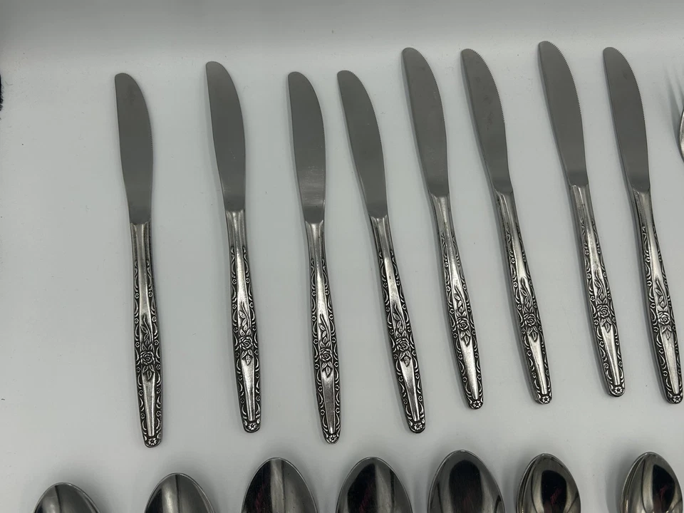 Juego de cubiertos Stlyecraft SY52 ROSA ÚNICA acero inoxidable Japón 27 piezas vintage Foto 2 de 4