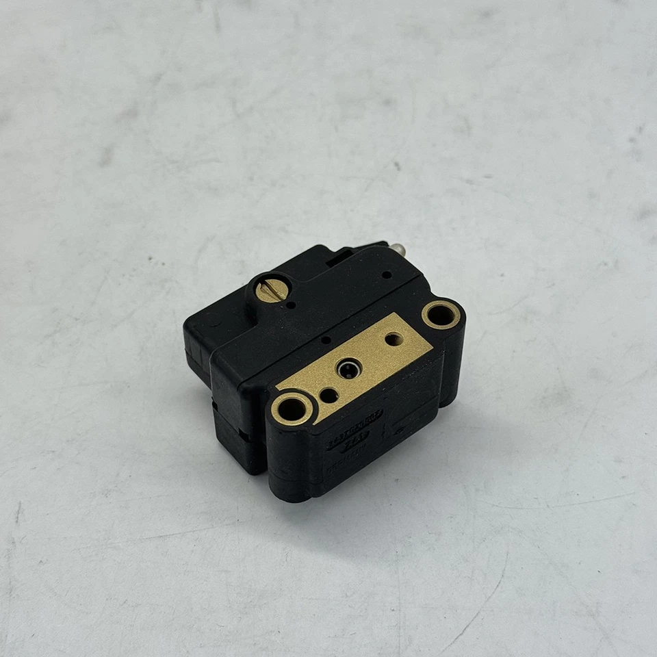 Mercedes Benz EHA Fuel Injection Electro Hydraulic Actuator Valve F026T03002 - Image 4 of 4