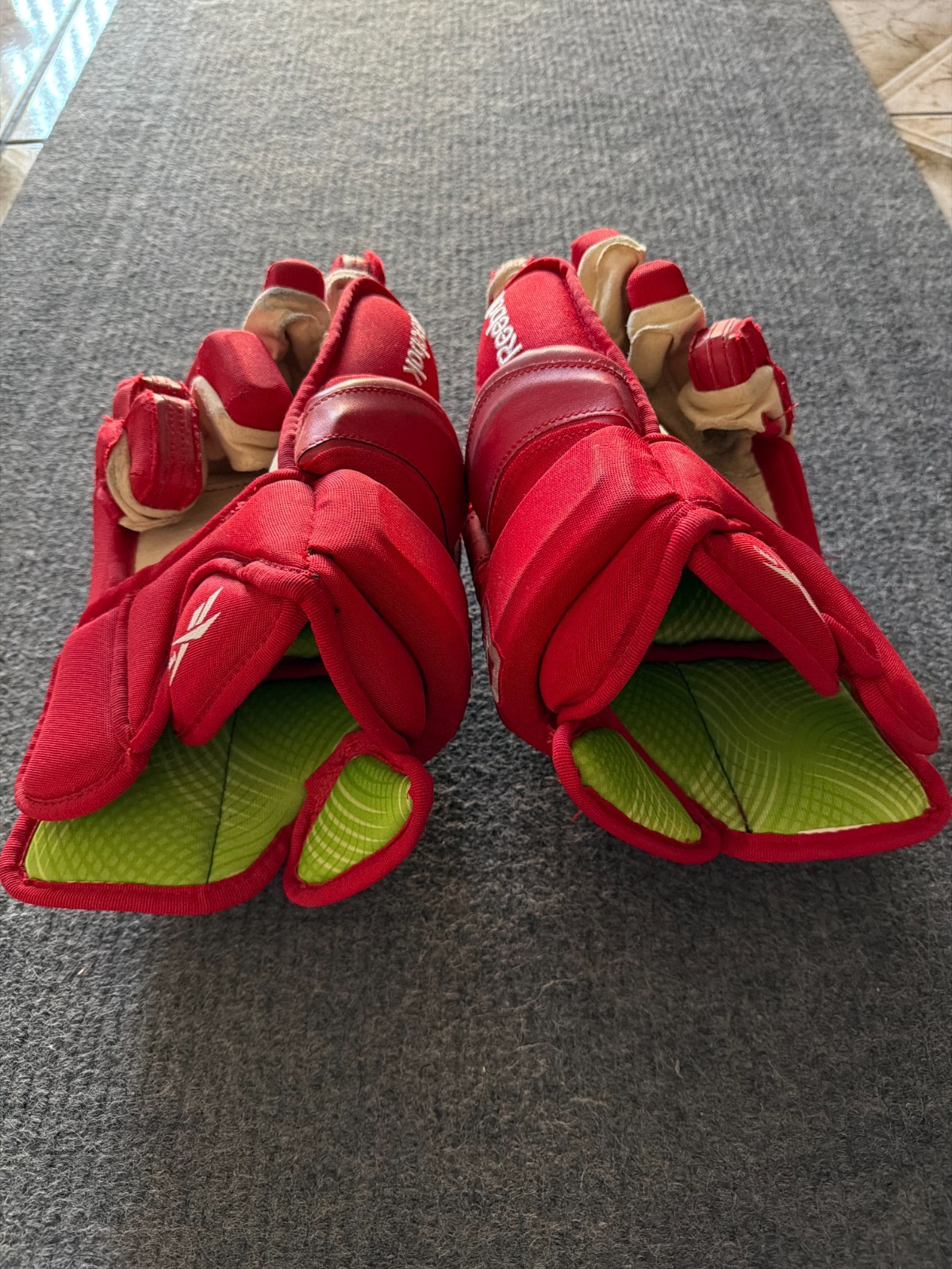 Reebok Ice Hockey 15" 38CM Red Gloves thumbnail 4