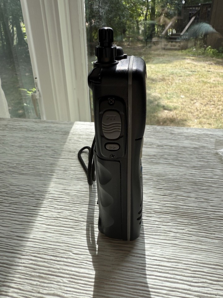 ICOM IC-GM1600E – VHF marine portative GMDSS étanche