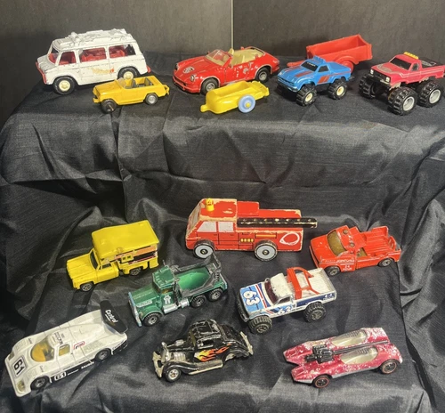 Lot of 15 Vintage Matchbox Hot Wheels Tootsie Stompers & Others toy Cars Trucks