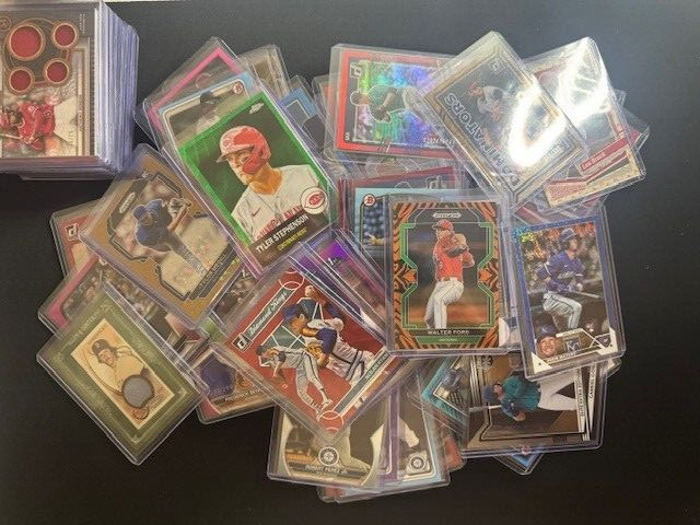 1 Baseball Mystery Card - Auto, Rookie, #'d, Insert, Parallel or Base - Y12