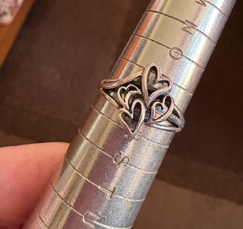 STUNNING-SOLID SILVER BAND RING WITH 4 HEARTS SIZ… - image 7