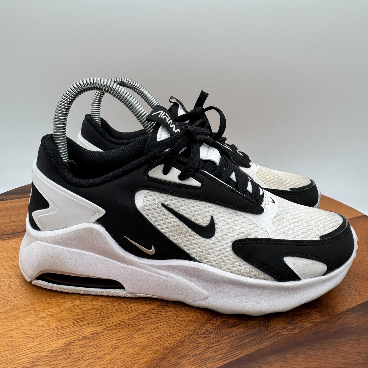 nike women's air max bolt running shoes