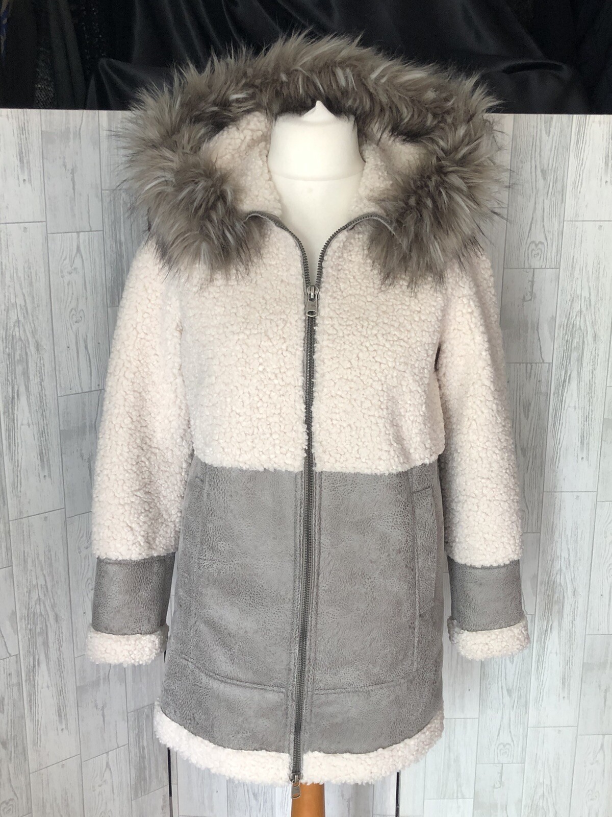 Beaumont Amsterdam Beige Shearling 