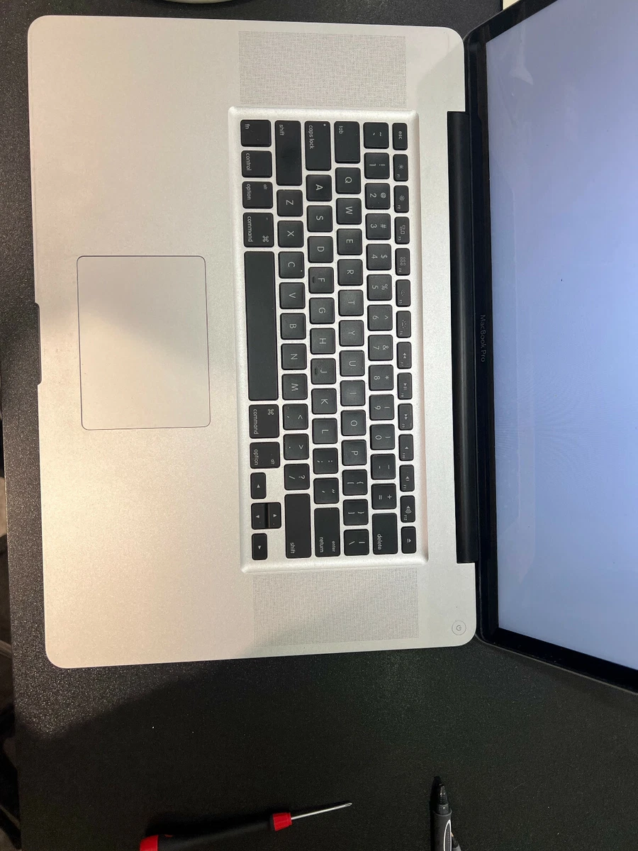 Apple MacBook Pro 17