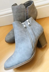pale grey boots