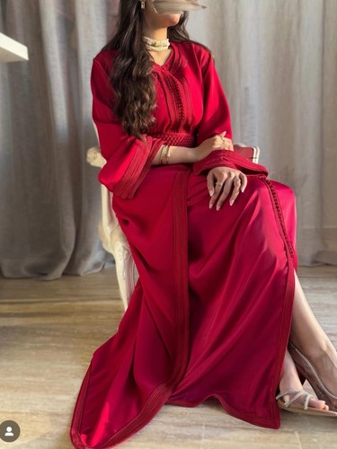 Red Moroccan Kaftan For Women, Modest Wedding Guest Dress, Muslim Bride Caftan - Picture 3 of 5