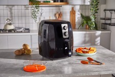 Vonhaus 220 volt Air Fryer 2000156 5.5 Liter Large Capacity Basket 1800 Watts 22