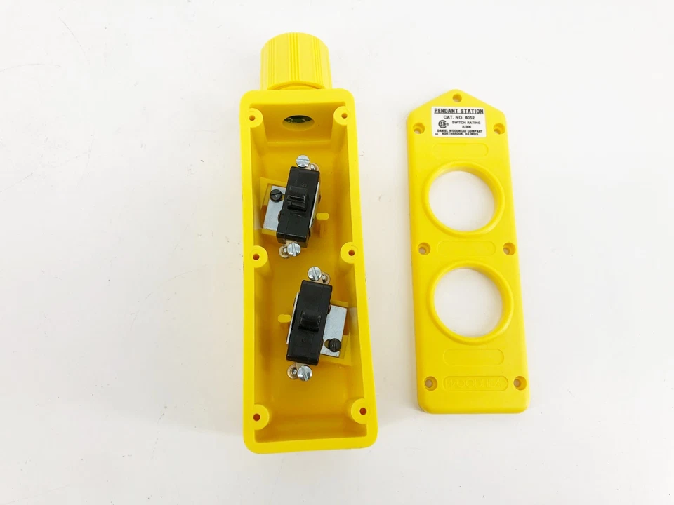 New Daniel Woodhead 4052 E-Z Grip 2-Button Pendant Station Single Speed - Image 4 of 4