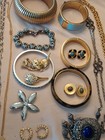 Vintage Signed 17 Pcs Jewelry Lot WHBM Donecraft RJ Graziano J Crew Tinn Stella  — photo 3
