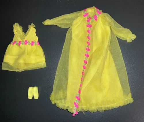 Vtg 1971 Mattel Francie Dynamic Duo Outfit #3450 Yellow Nightie & Peignoir Robe