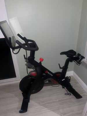 Peloton PL01 Indoor Stationary Exercise Bike Black