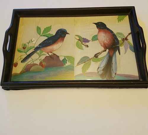 Antique tray with handpainted signed birds on silk panels under glass. 17 x 11" - 第 1/12 張圖片